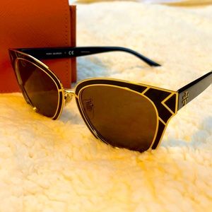 Tory Burch Sunglasses!